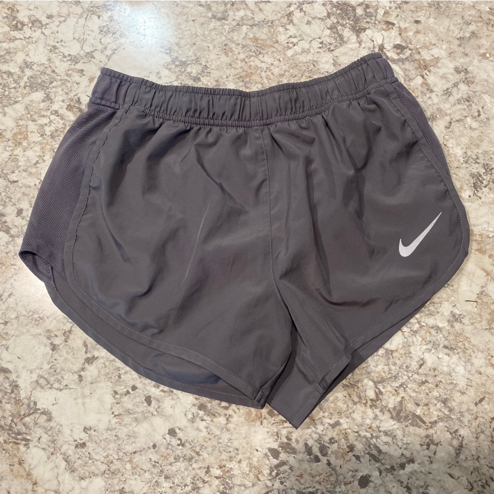 Nike Gray Athletic Shorts Lightweight Breathable Design